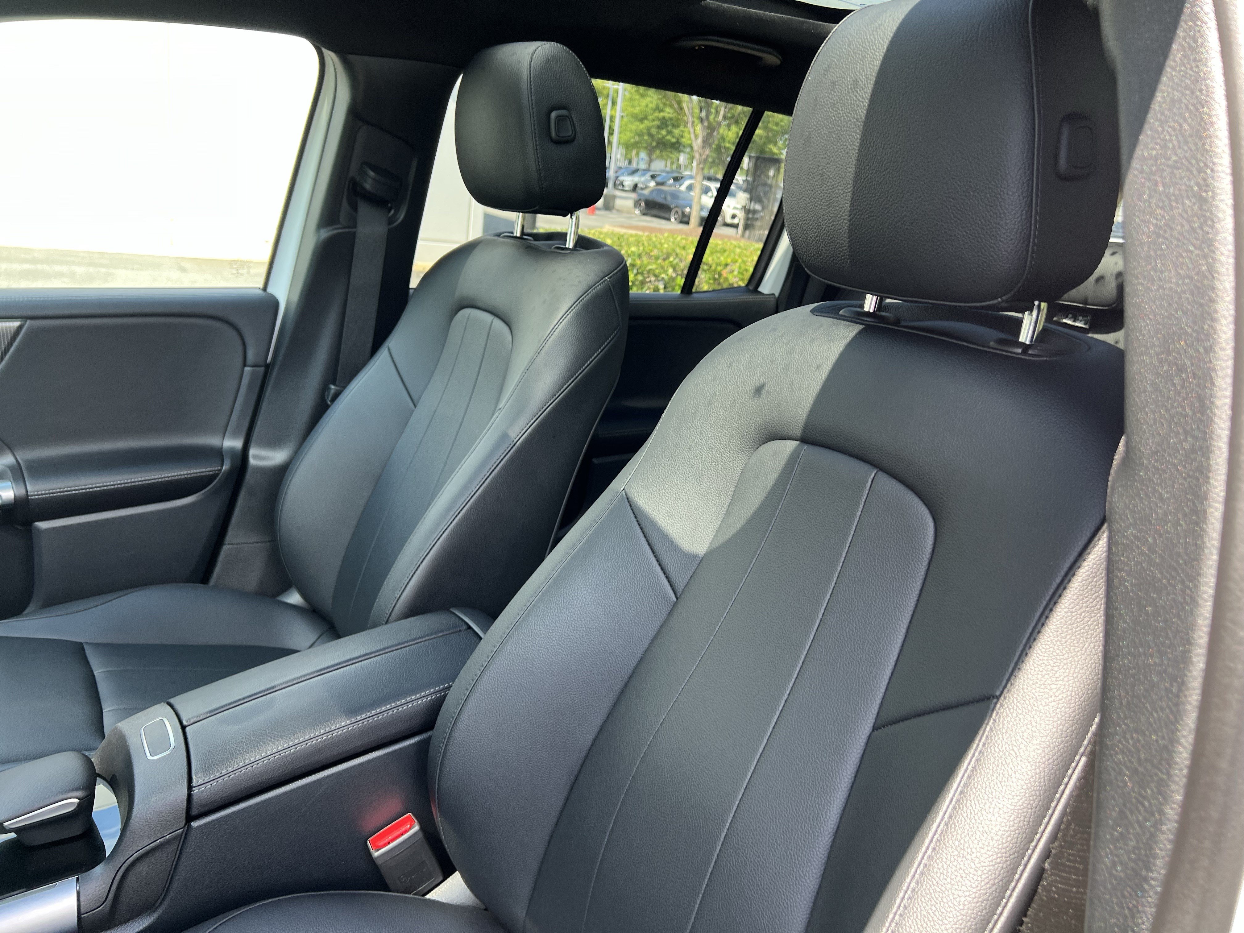 Certified 2022 Mercedes-Benz GLB 250 4MATIC image 16