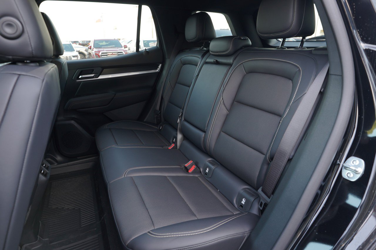 New 2027 GMC Terrain Elevation w/ Elevation Premium Package FWD image 19