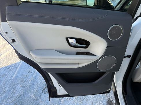 Used 2017 Land Rover Range Rover Evoque HSE image 21