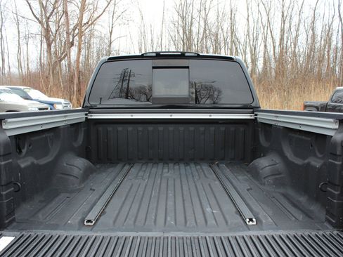 Used 2019 Nissan Titan PRO-4X w/ Pro-4x Utility Package image 7