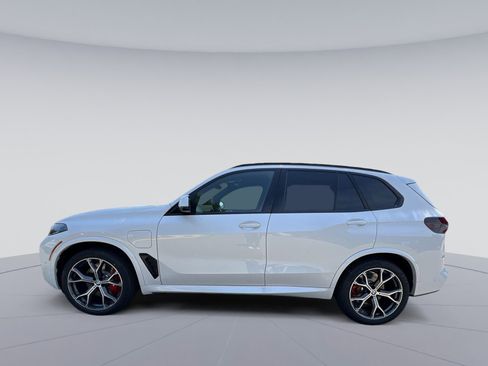 New 2026 BMW X5 xDrive50e w/ M Sport Package image 2