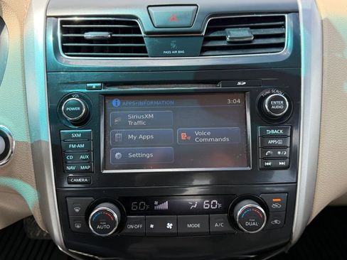 Used 2015 Nissan Altima 2.5 SL w/ Technology Package FWD image 27