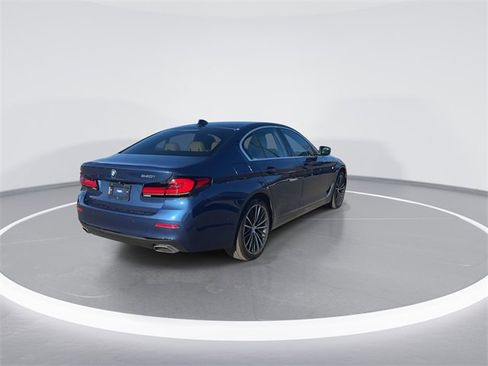 Used 2022 BMW 540i w/ Premium Package image 7