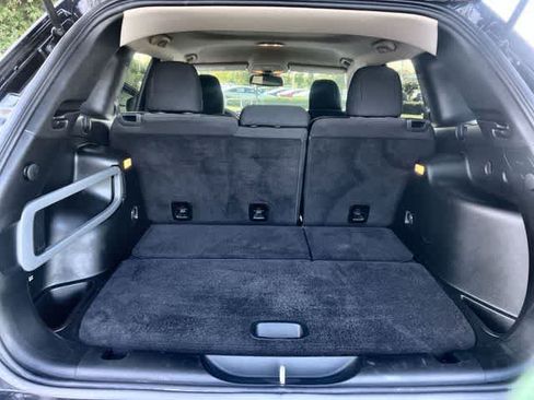 Used 2018 Jeep Cherokee Latitude FWD image 20