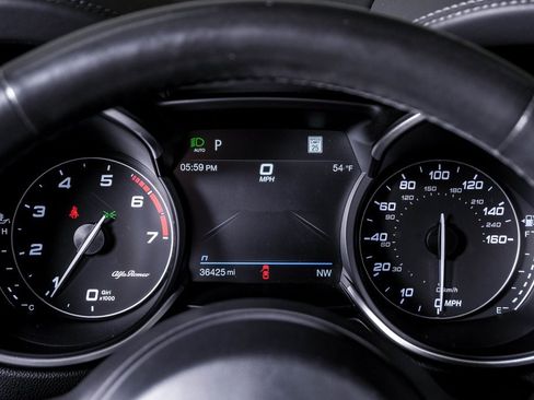 Used 2023 Alfa Romeo Stelvio Veloce image 21