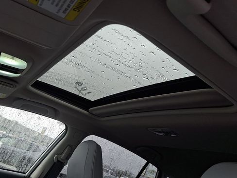 Used 2023 Subaru Crosstrek 2.5i Limited w/ Popular Package #3 image 16