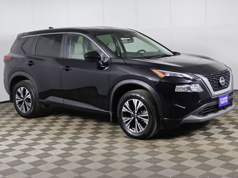 Used 2023 Nissan Rogue SV AWD/4WD image 2