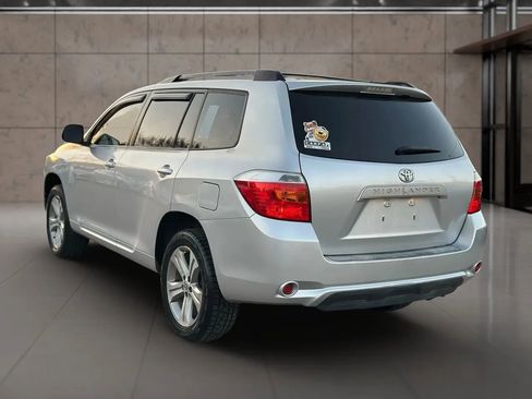 Used 2010 Toyota Highlander 2WD image 4