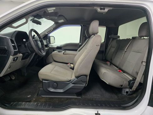 Used 2019 Ford F150 XLT image 15