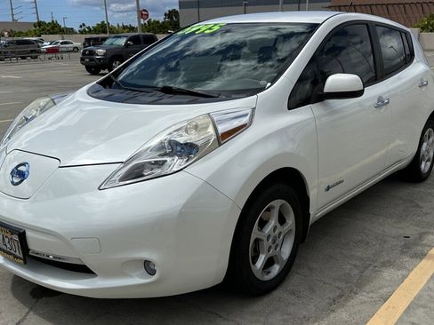 Used 2013 Nissan Leaf SV w/ LED & Quick Charge Pkg image 1