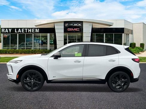 Used 2026 Buick Envision Sport Touring image 2