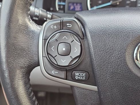 Used 2012 Toyota Camry XLE w/ Leather Pkg FWD image 25