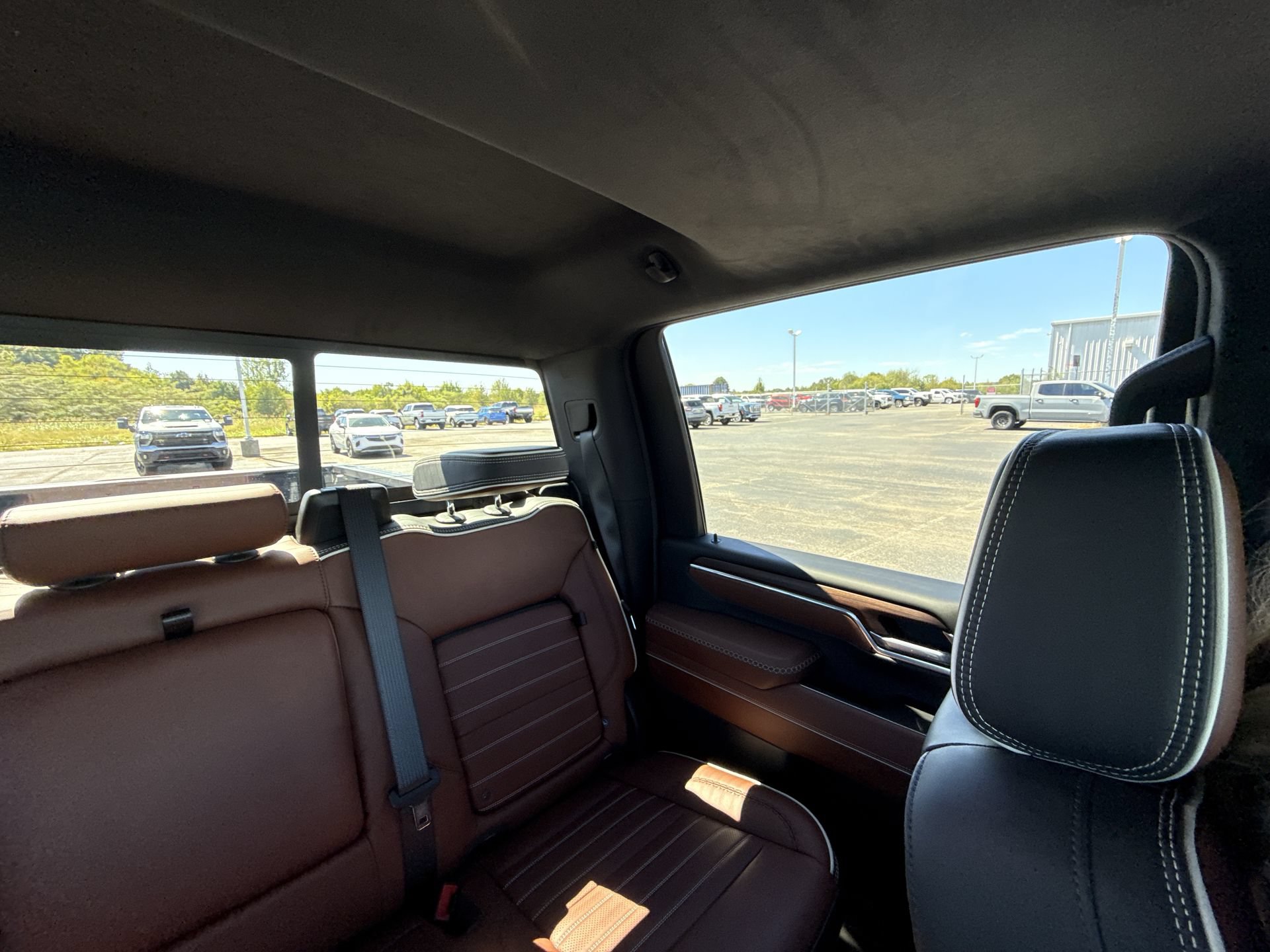 Certified 2025 GMC Sierra 3500 Denali Ultimate AWD/4WD image 12