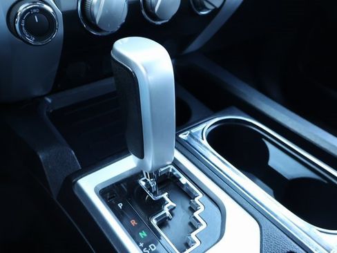 Used 2019 Toyota Tundra SR5 w/ SR5 Upgrade Package image 32