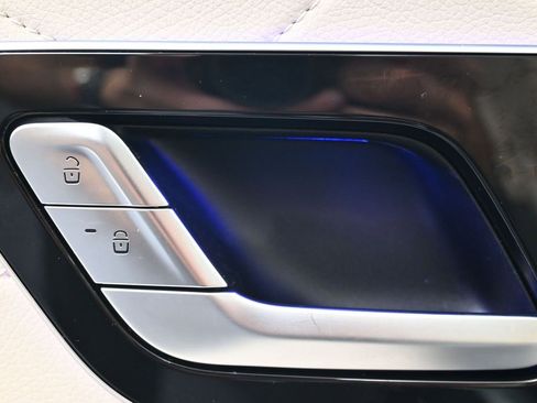 Used 2025 Mercedes-Benz S 580 4MATIC Sedan image 18