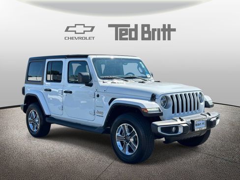 Used 2021 Jeep Wrangler Unlimited Sahara w/ LED Lighting Group AWD/4WD image 3