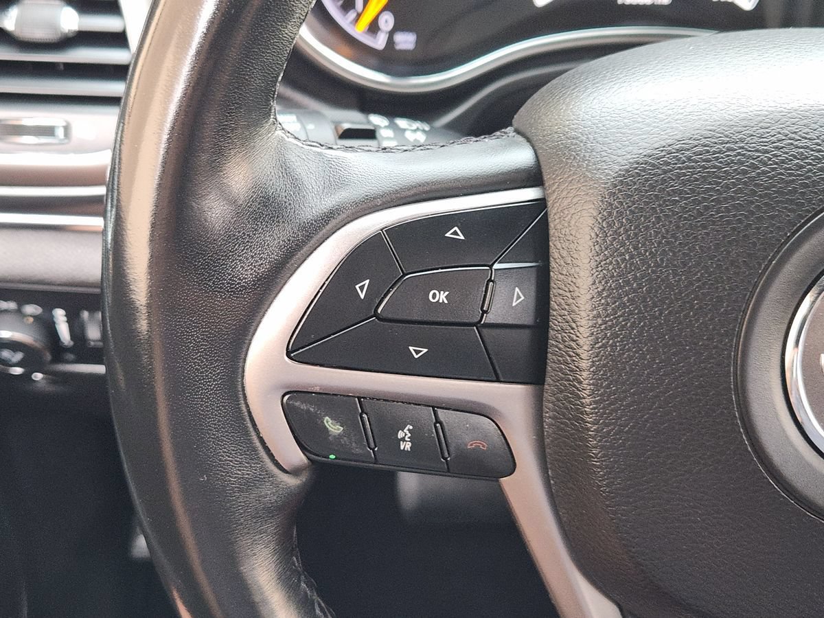 Used 2019 Jeep Grand Cherokee Limited RWD image 48