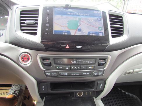 Used 2017 Honda Pilot EX-L image 23