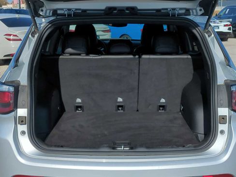 Used 2024 Jeep Compass Latitude image 25