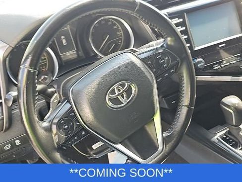 Used 2020 Toyota Camry SE w/ Convenience Package image 3