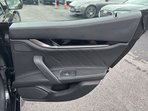 Used 2022 Maserati Ghibli Modena Q4 image 19