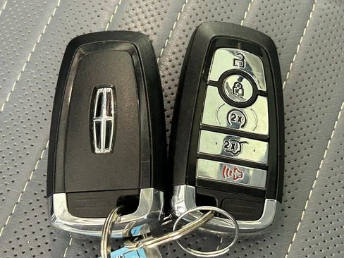Used 2022 Lincoln Navigator L Black Label AWD/4WD image 42