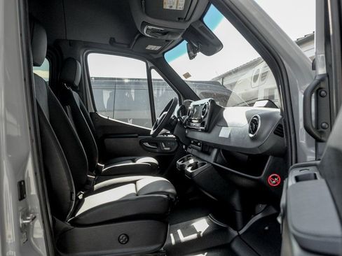 New 2025 Mercedes-Benz Sprinter 2500 image 22