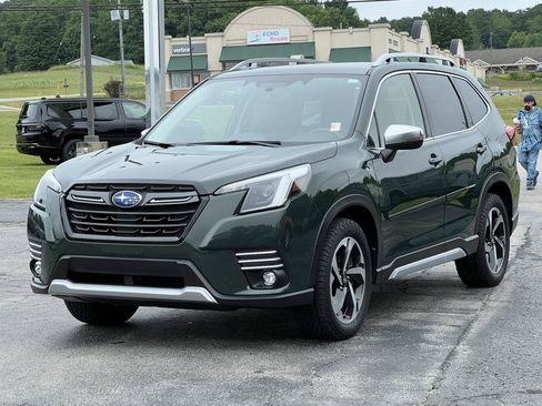 Used 2023 Subaru Forester Touring w/ Popular Package #2 AWD/4WD image 39