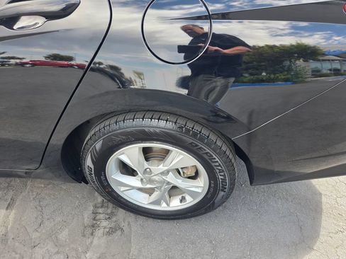 Used 2023 Hyundai Elantra SE FWD image 10
