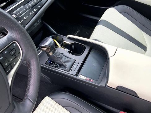 Certified 2023 Lexus ES 350 F Sport w/ Accessory Package (Z2) FWD image 17