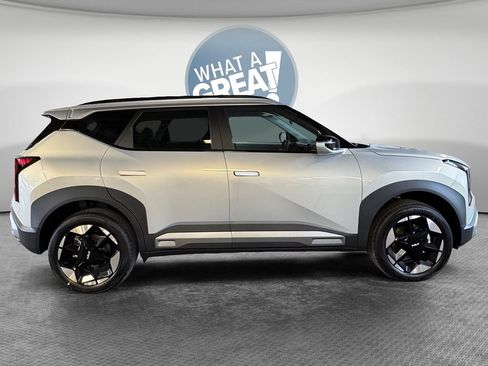 Used 2027 Kia Seltos EX AWD/4WD image 2