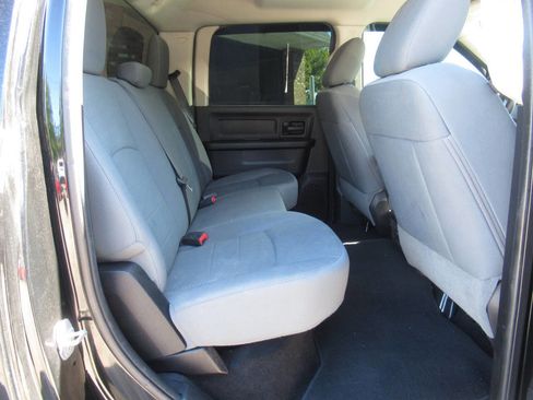Used 2014 RAM 2500 Tradesman w/ Chrome Appearance Group AWD/4WD image 12