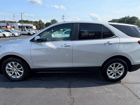 Used 2021 Chevrolet Equinox LT FWD image 4