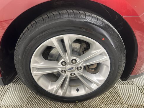 Used 2013 Ford Taurus SEL FWD image 29