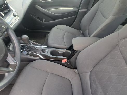 Used 2022 Toyota Corolla LE FWD image 16