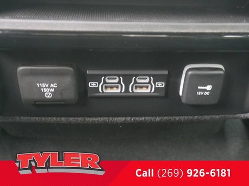 Used 2022 Jeep Wagoneer Series III w/ Premium Group I AWD/4WD image 44