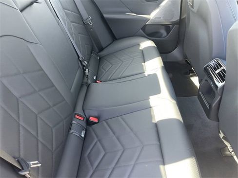 New 2025 BMW 530i image 13