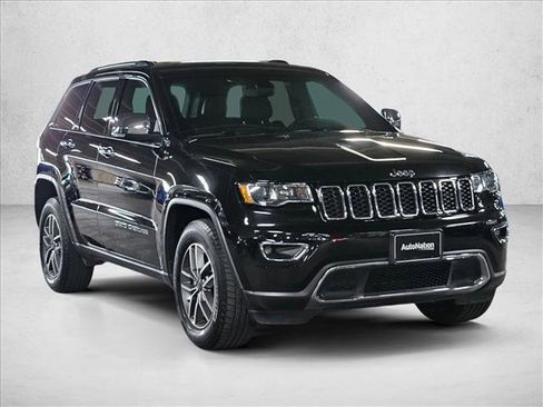 Used 2021 Jeep Grand Cherokee Limited image 3