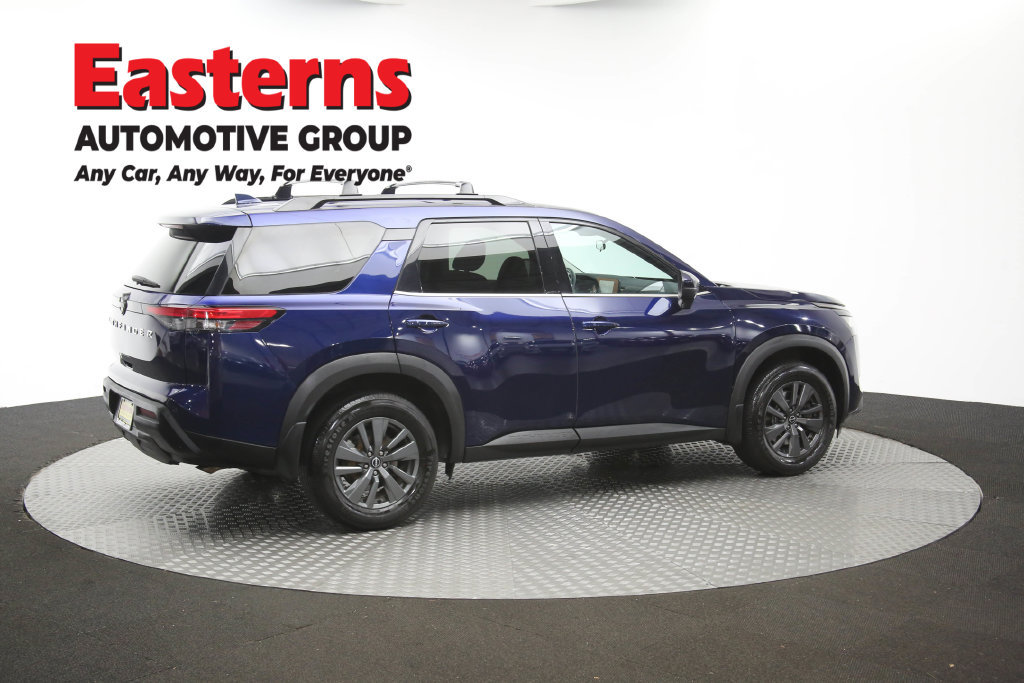 Used 2022 Nissan Pathfinder SV AWD/4WD image 45