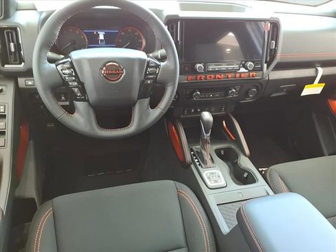 New 2026 Nissan Frontier PRO-4X w/ Pro-4x Convenience Package image 8