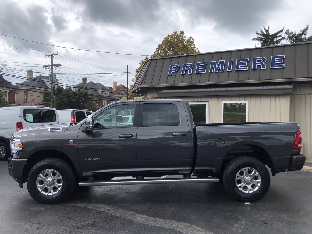 Used 2024 RAM 2500 Laramie w/ Safety Group AWD/4WD image 3