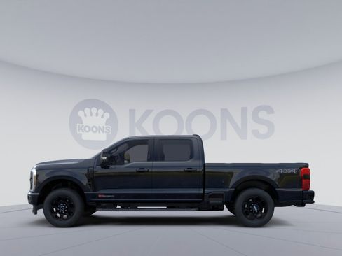 New 2026 Ford F250 Lariat w/ Black Appearance Package image 4