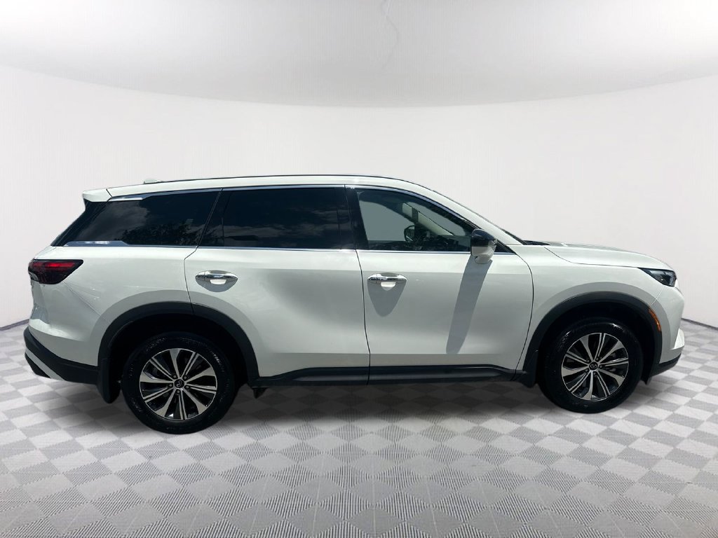 Used 2025 INFINITI QX60 Pure AWD/4WD image 4