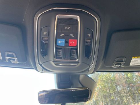 New 2025 Jeep Grand Cherokee L Altitude RWD image 19