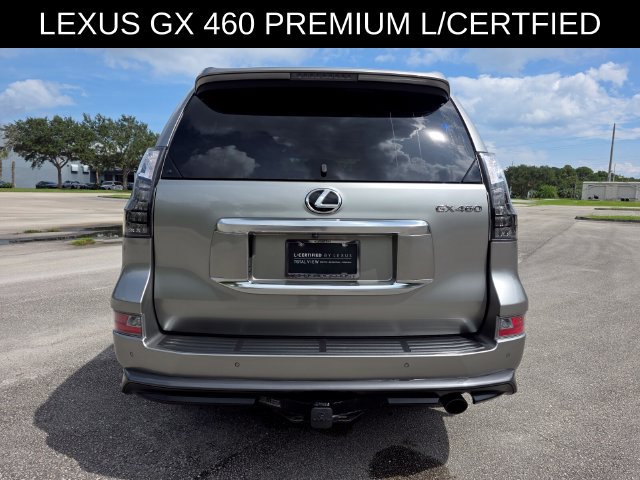 Used 2023 Lexus GX 460 Premium w/ Accessory Package AWD/4WD image 4