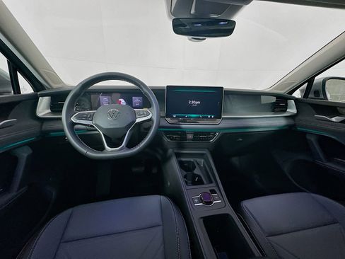 New 2026 Volkswagen Tiguan SE AWD/4WD image 19