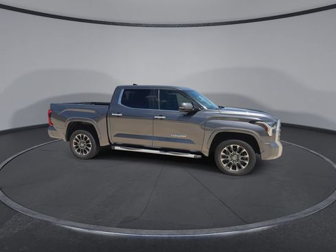Used 2023 Toyota Tundra Limited w/ Power Package AWD/4WD image 2