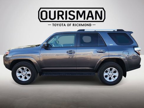 Used 2020 Toyota 4Runner SR5 AWD/4WD image 8
