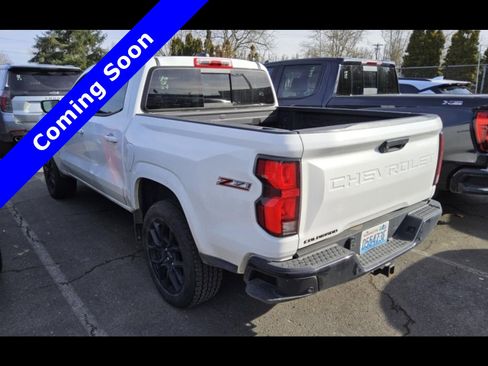 Used 2024 Chevrolet Colorado Z71 w/ LPO, Dark Essentials Package image 7