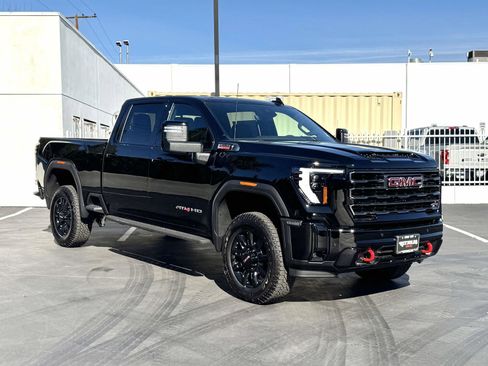 New 2026 GMC Sierra 3500 AT4 w/ AT4 Premium Plus Package image 3